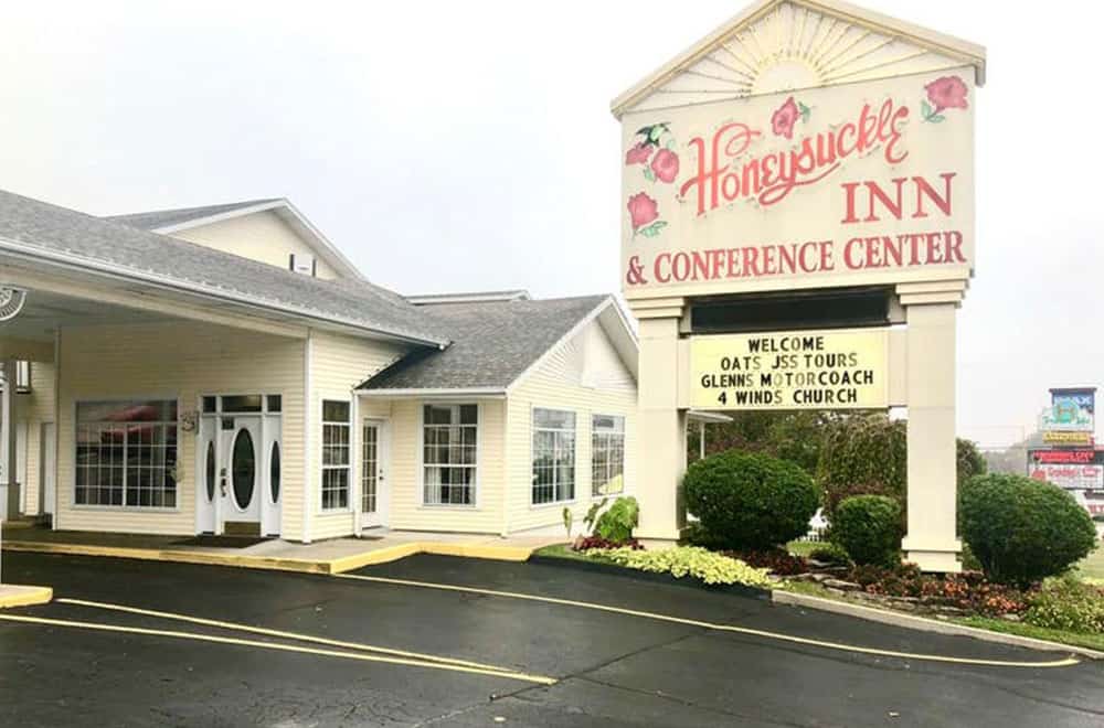 honeysuckle inn and conference center in branson missouri